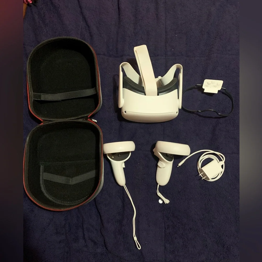Selling some oculus 2 only used 1
